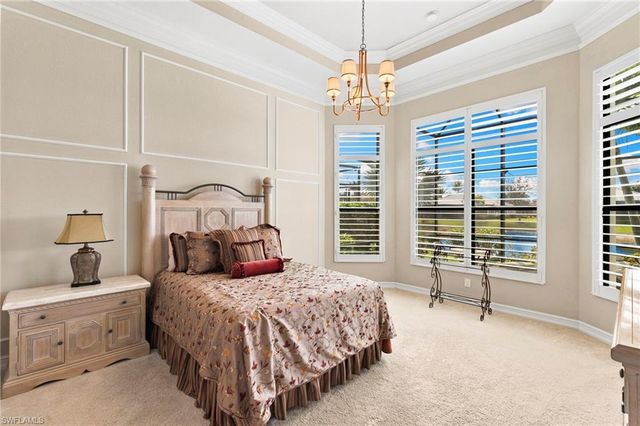 7262 Lantana CIR, Naples, FL 34119