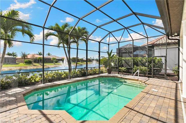 7262 Lantana CIR, Naples, FL 34119