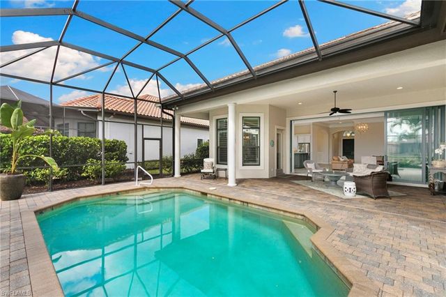 7262 Lantana CIR, Naples, FL 34119