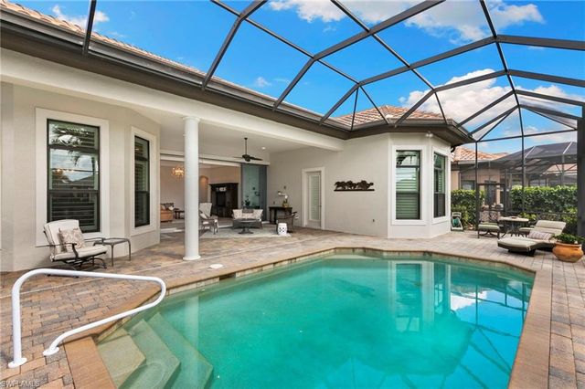 7262 Lantana CIR, Naples, FL 34119