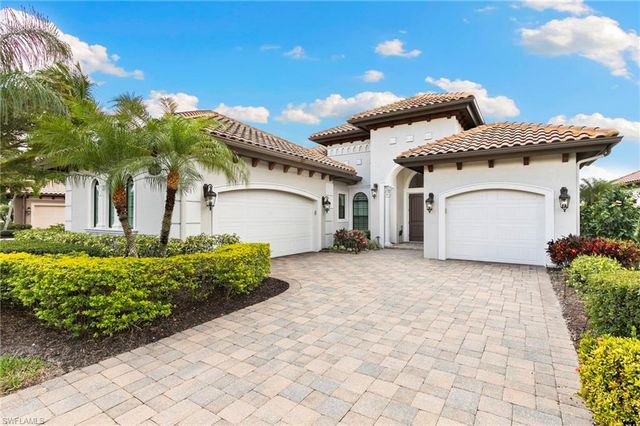 7262 Lantana CIR, Naples, FL 34119