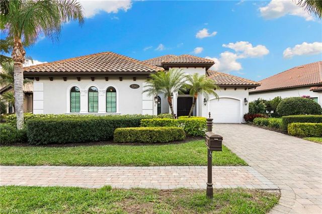 7262 Lantana CIR, Naples, FL 34119