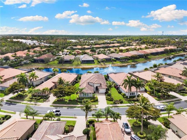 7262 Lantana CIR, Naples, FL 34119