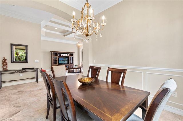 7262 Lantana CIR, Naples, FL 34119