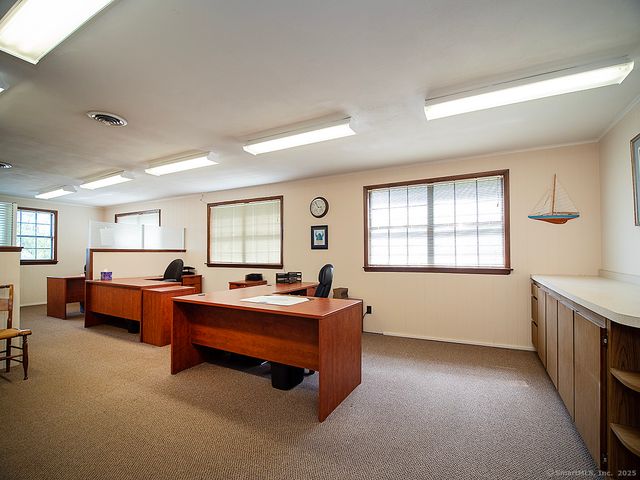 27 Lucy Street, Woodbridge, CT 06525
