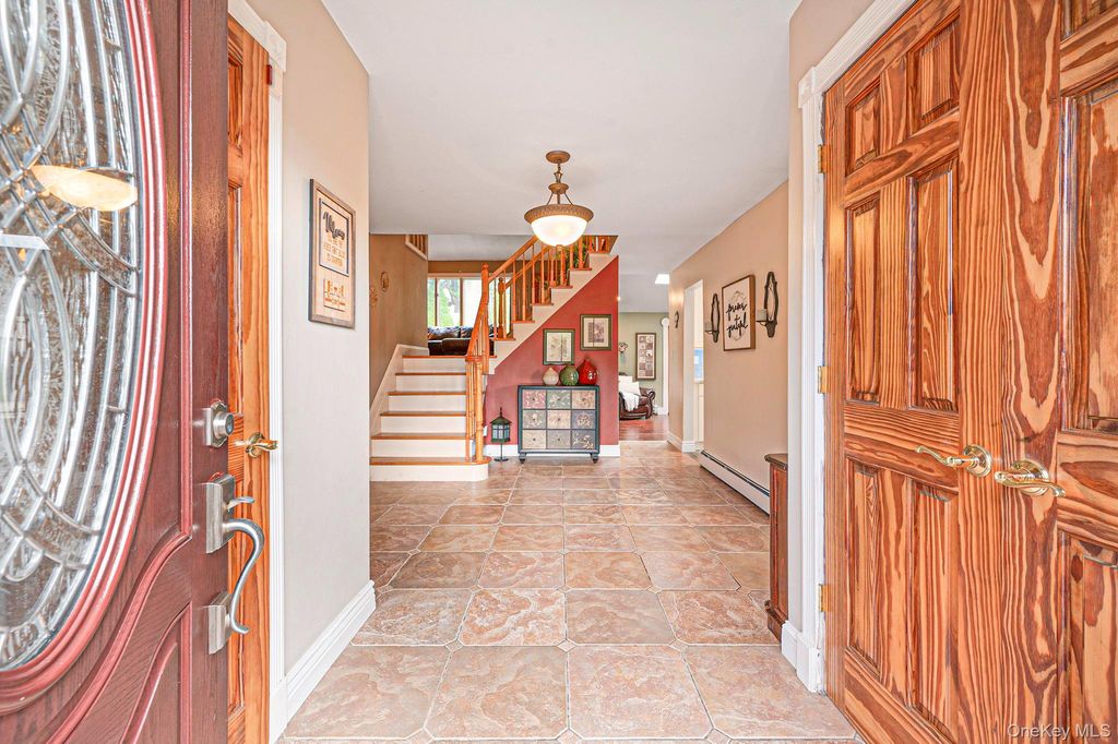 17 Hill Lane, Smithtown, NY 11787 — photo 4