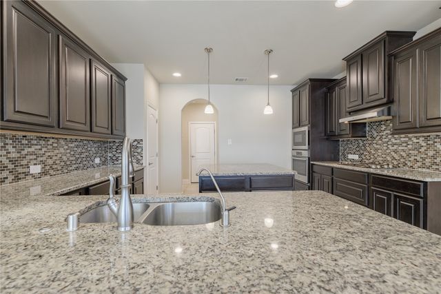 1104 Hoyt Drive, Mckinney, TX 75071