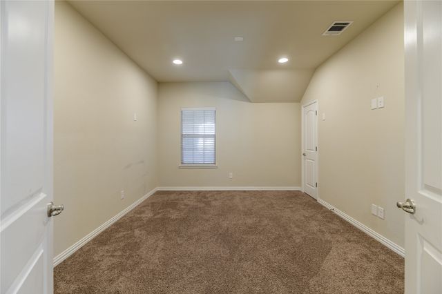 1104 Hoyt Drive, Mckinney, TX 75071