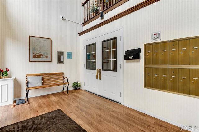 5353 N Kenrick Parke Drive 205, St Louis, MO 63119