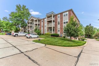 5353 N Kenrick Parke Drive 205, St Louis, MO 63119