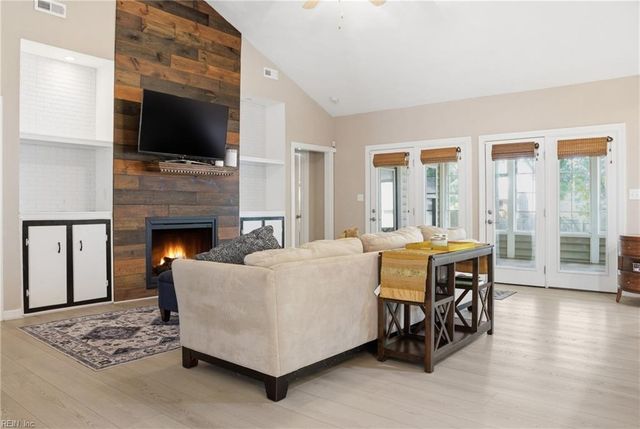 912 Norfleet RD, Virginia Beach, VA 23464