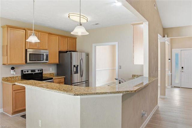 912 Norfleet RD, Virginia Beach, VA 23464