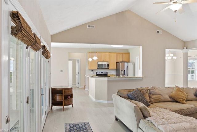 912 Norfleet RD, Virginia Beach, VA 23464