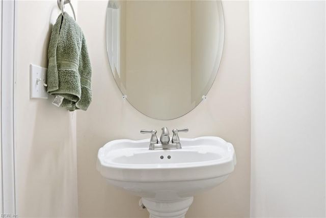 912 Norfleet RD, Virginia Beach, VA 23464