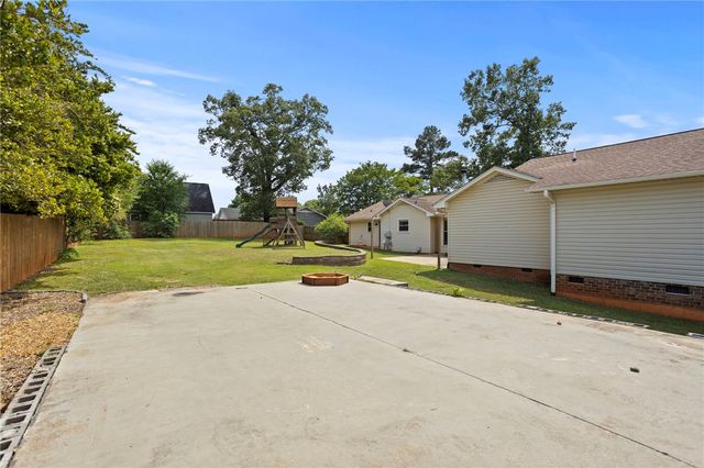 1011 Sierra Drive, Easley, SC 29642
