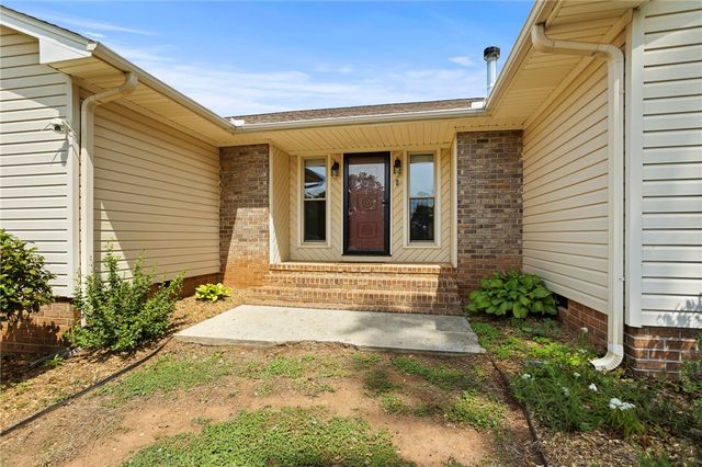 1011 Sierra Drive, Easley, SC 29642