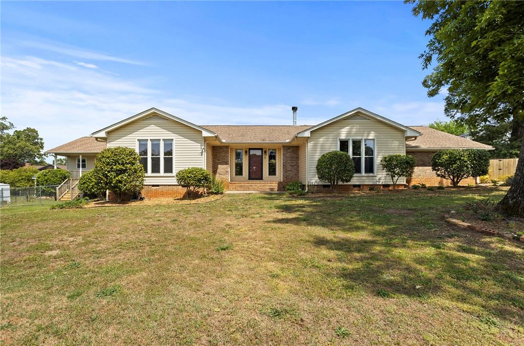 1011 Sierra Drive, Easley, SC 29642