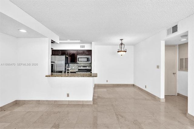 2796 S University Dr 2104, Davie, FL 33328