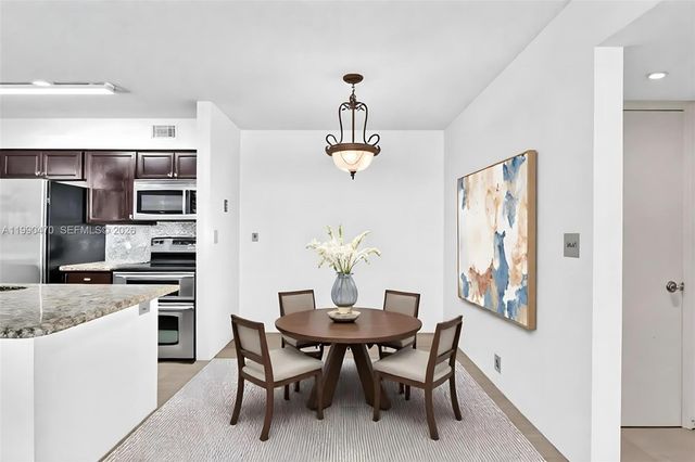 2796 S University Dr 2104, Davie, FL 33328