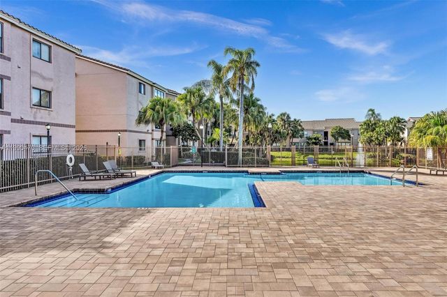 2796 S University Dr 2104, Davie, FL 33328