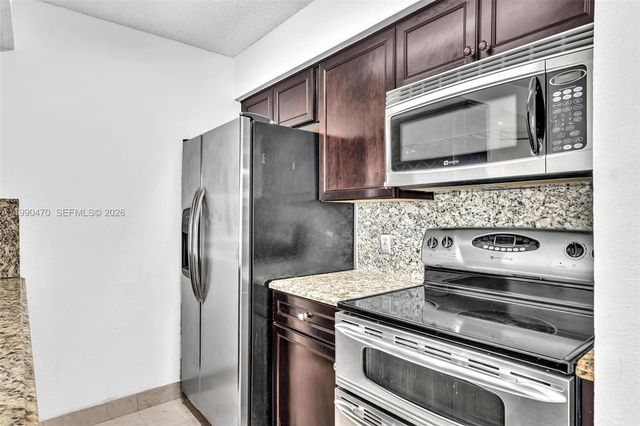 2796 S University Dr 2104, Davie, FL 33328