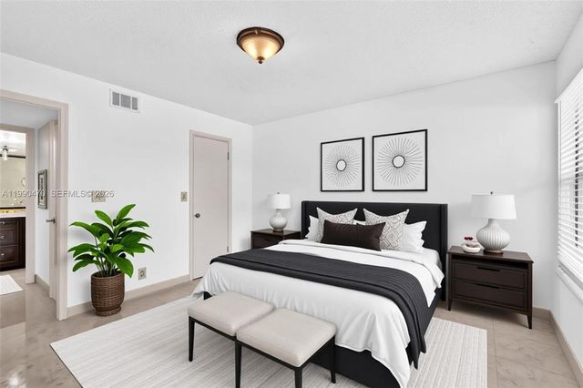 2796 S University Dr 2104, Davie, FL 33328