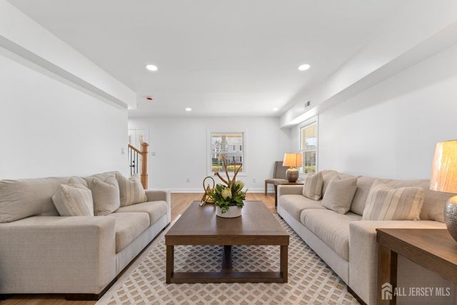 101 Bayberry Lane, Willingboro, NJ 08046