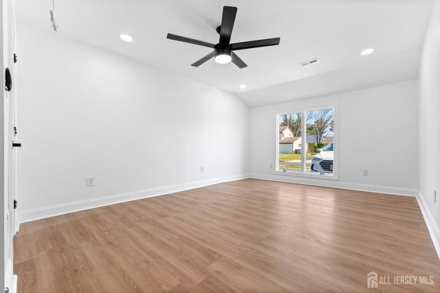 101 Bayberry Lane, Willingboro, NJ 08046