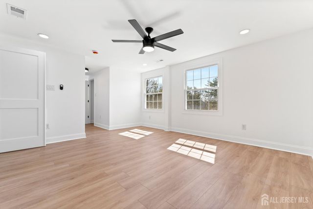 101 Bayberry Lane, Willingboro, NJ 08046