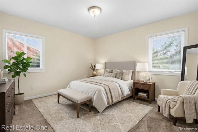 29025 W Chicago Street, Livonia, MI 48150