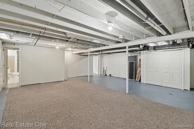29025 W Chicago Street, Livonia, MI 48150