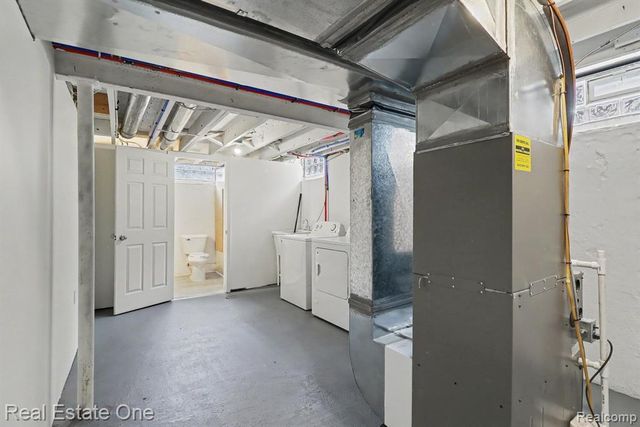 29025 W Chicago Street, Livonia, MI 48150