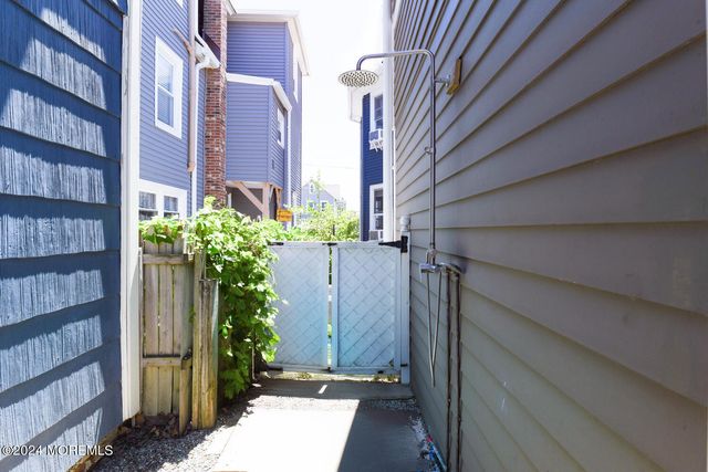 94 Embury Avenue, Ocean Grove, NJ 07756