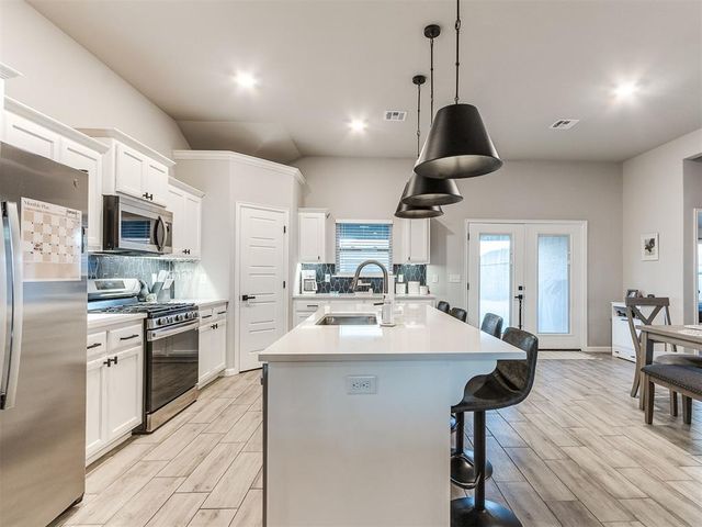 8605 NW 77th Place, Oklahoma City, OK 73132