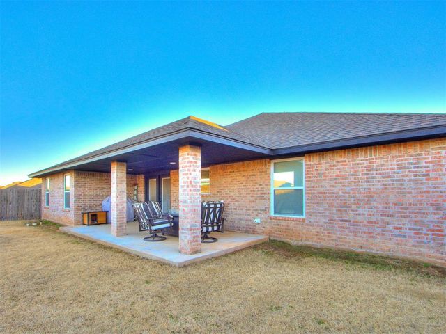8605 NW 77th Place, Oklahoma City, OK 73132