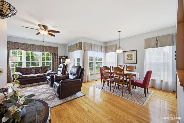 1901 Lakeside Drive, Montgomery, IL 60538