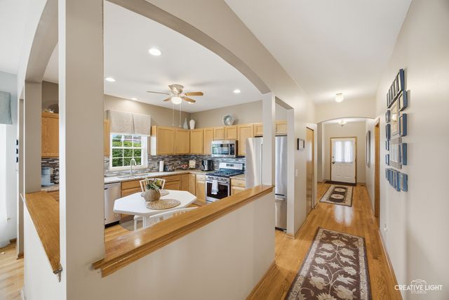 1901 Lakeside Drive, Montgomery, IL 60538