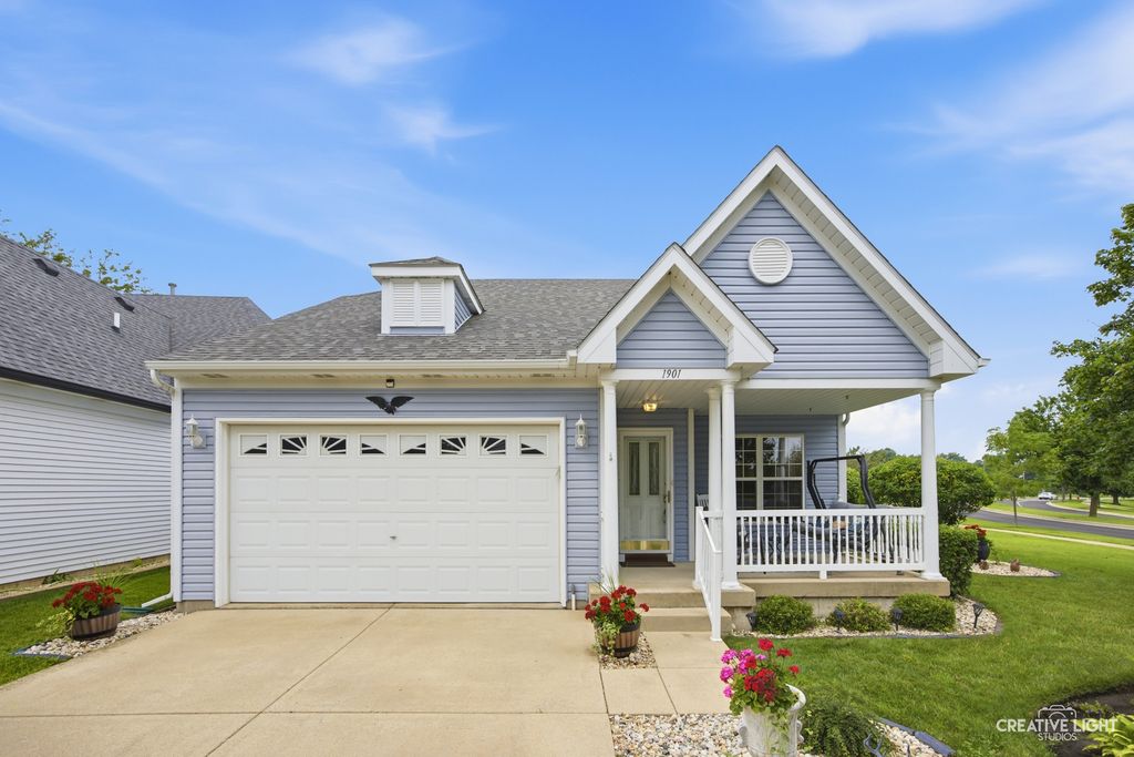 1901 Lakeside Drive, Montgomery, IL 60538