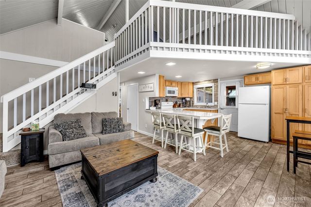 404 Streeter Road, Silverlake, WA 98645