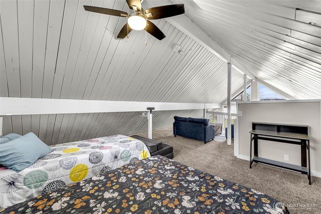 404 Streeter Road, Silverlake, WA 98645