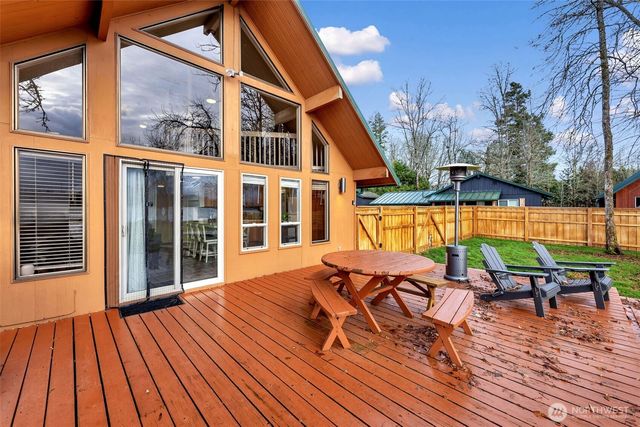 404 Streeter Road, Silverlake, WA 98645