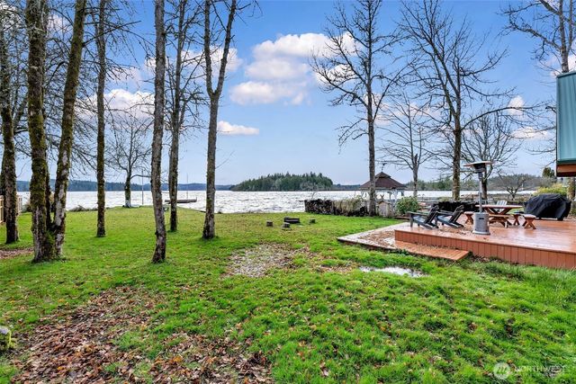 404 Streeter Road, Silverlake, WA 98645