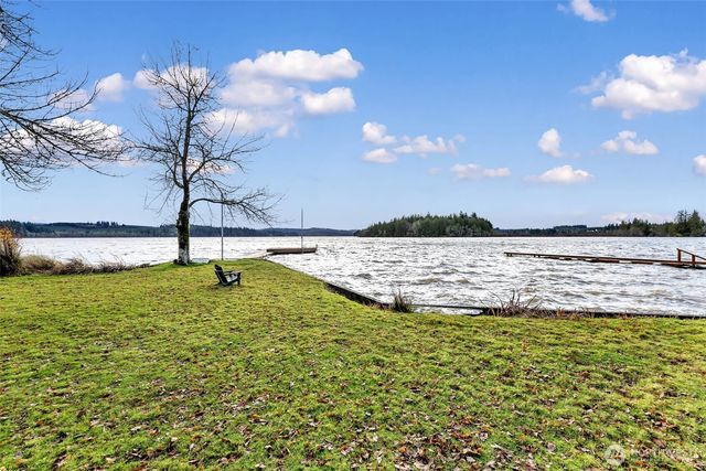 404 Streeter Road, Silverlake, WA 98645