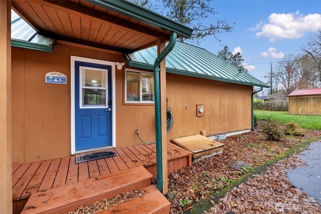 404 Streeter Road, Silverlake, WA 98645