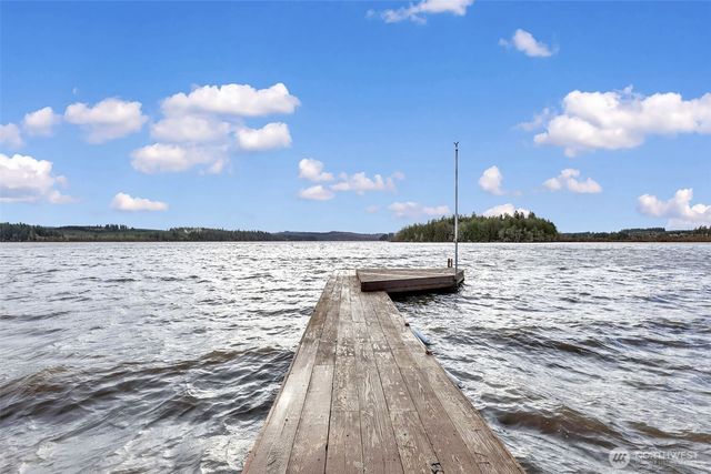 404 Streeter Road, Silverlake, WA 98645