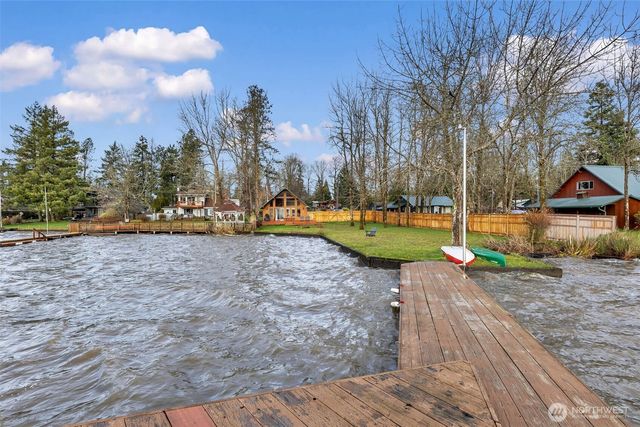 404 Streeter Road, Silverlake, WA 98645