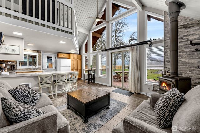 404 Streeter Road, Silverlake, WA 98645