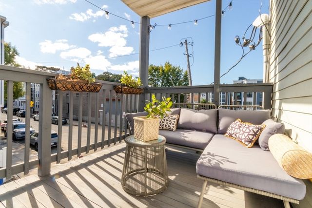 201 D St 2, Boston, MA 02127