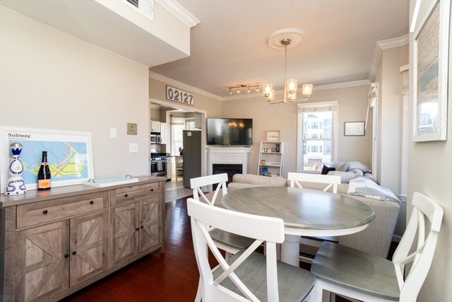 201 D St 2, Boston, MA 02127