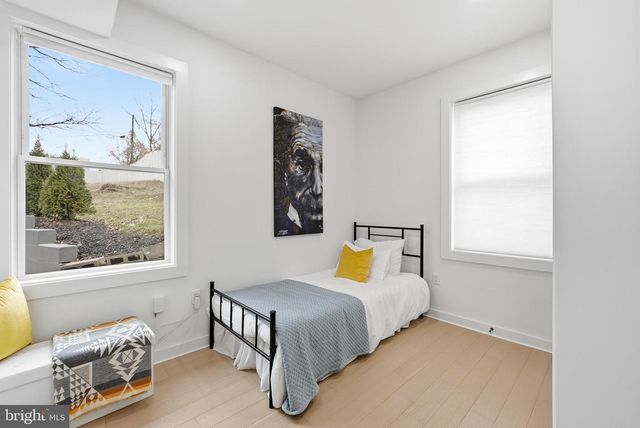 2211 FRANKLIN ST NE, Washington, DC 20018